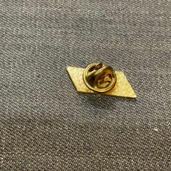 ZIP + 4 lapel pin vintage - Picture 2 of 3